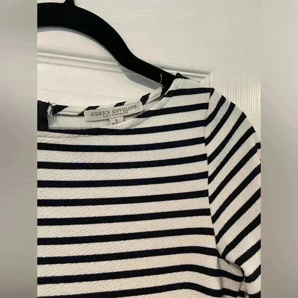 Green Envelope Black White Striped Zip Back Flared Sleeve Blouse Size Small - Picture 10 of 11